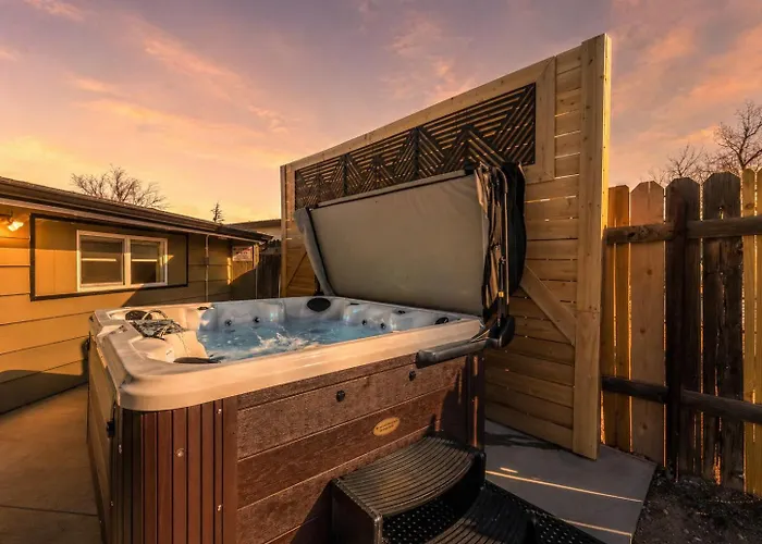 Hot Tub Big Views Private Lot Rv Parking *