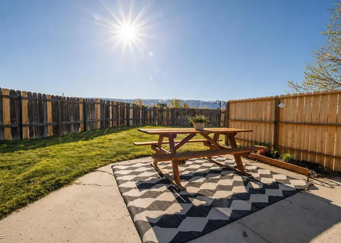 Hot Tub Big Views Private Lot Rv Parking Сasa de vacaciones Casper